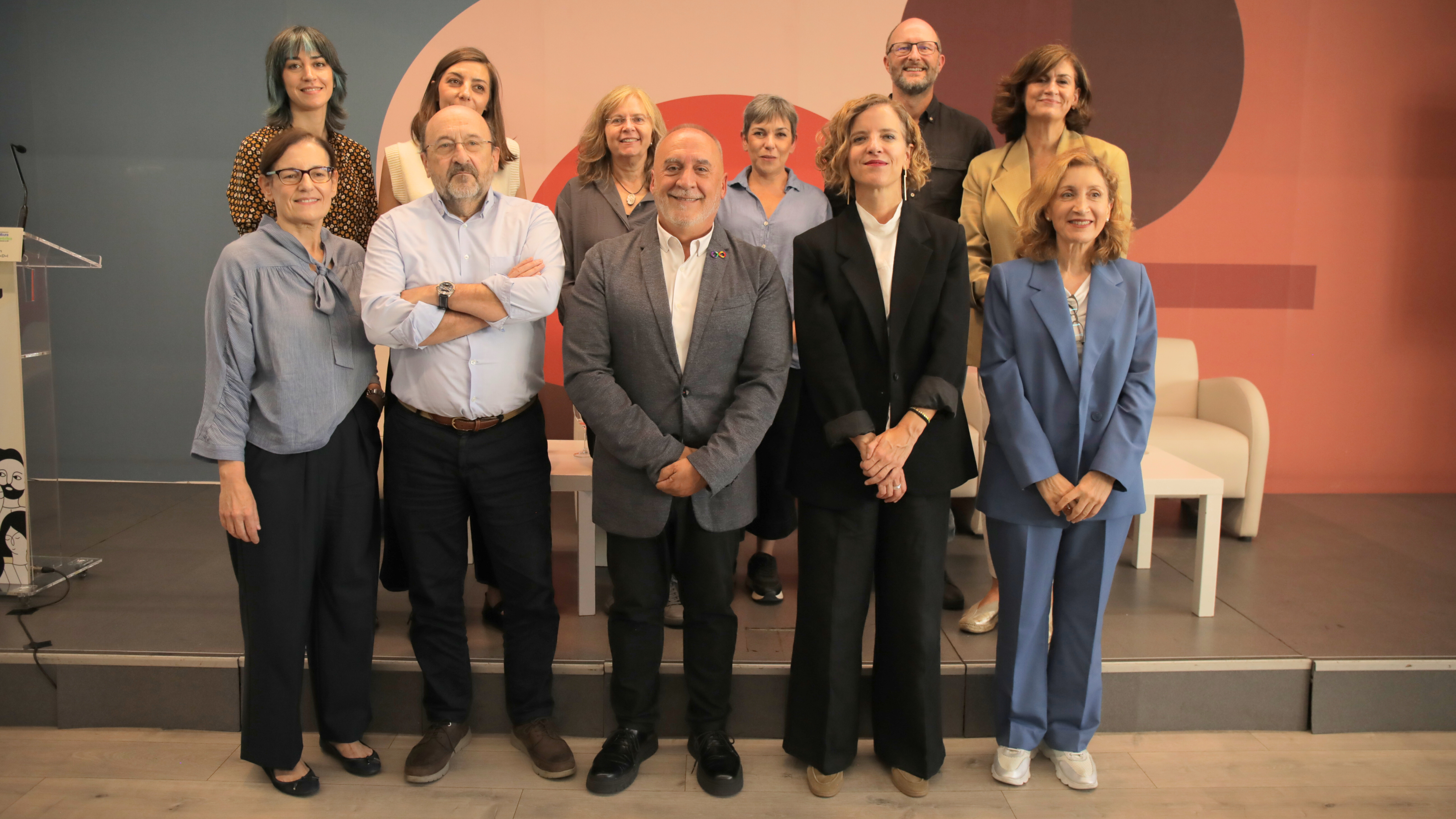 Foto organización y ponentes el futuro de la comunicación científica