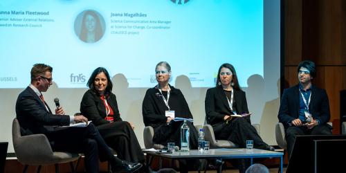 Participantes de la sesión dedicada a las prioridades actuales de la comunicación científica de la Conferencia de Alto Nivel sobre el poder de la comunicación científica en la investigación y la elaboración de políticas.